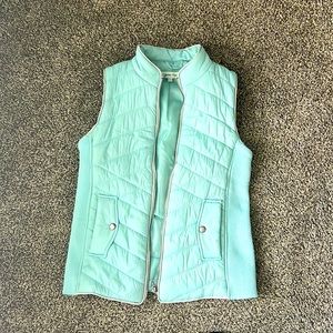 Grace & Lace, soft mint puffer vest. Adorable& beautiful color! Great condition